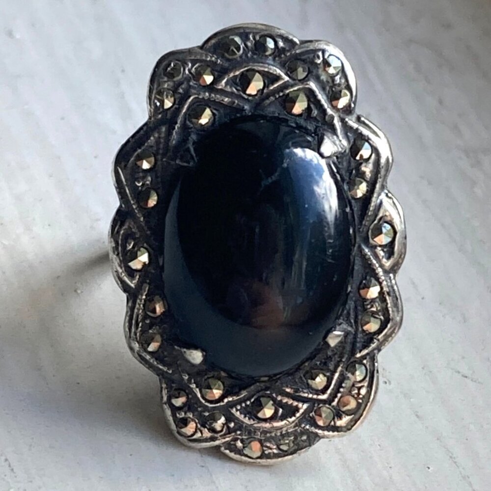 Vintage-Style Black Stone Silver Ring